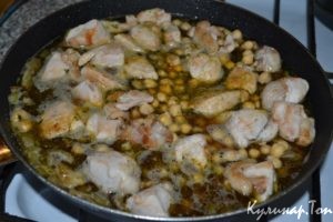 Жаркое из курицы с нутом