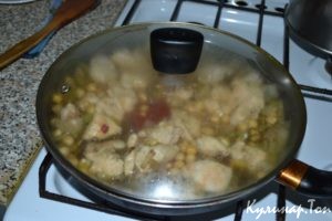 Жаркое из курицы с нутом