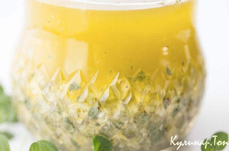 10 салатных заправок, которые готовятся за минуту