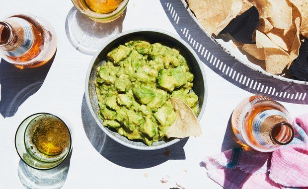 3-Ingredient-Guacamole-180717
