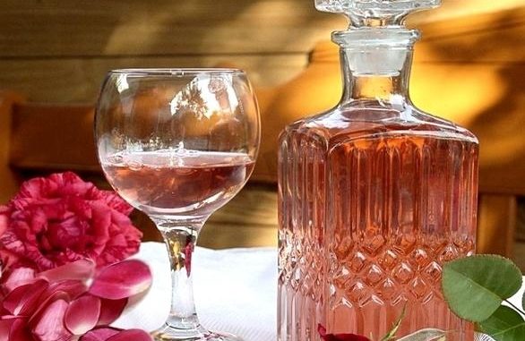 Десертное вино Чайная роза Десертное вино "Чайная роза"
