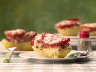 Фаршированный картофель с орехами и моцареллой