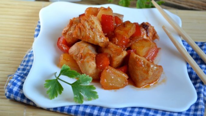 Курица в кисло-сладком соусе с ананасами Курица в кисло-сладком соусе с ананасами