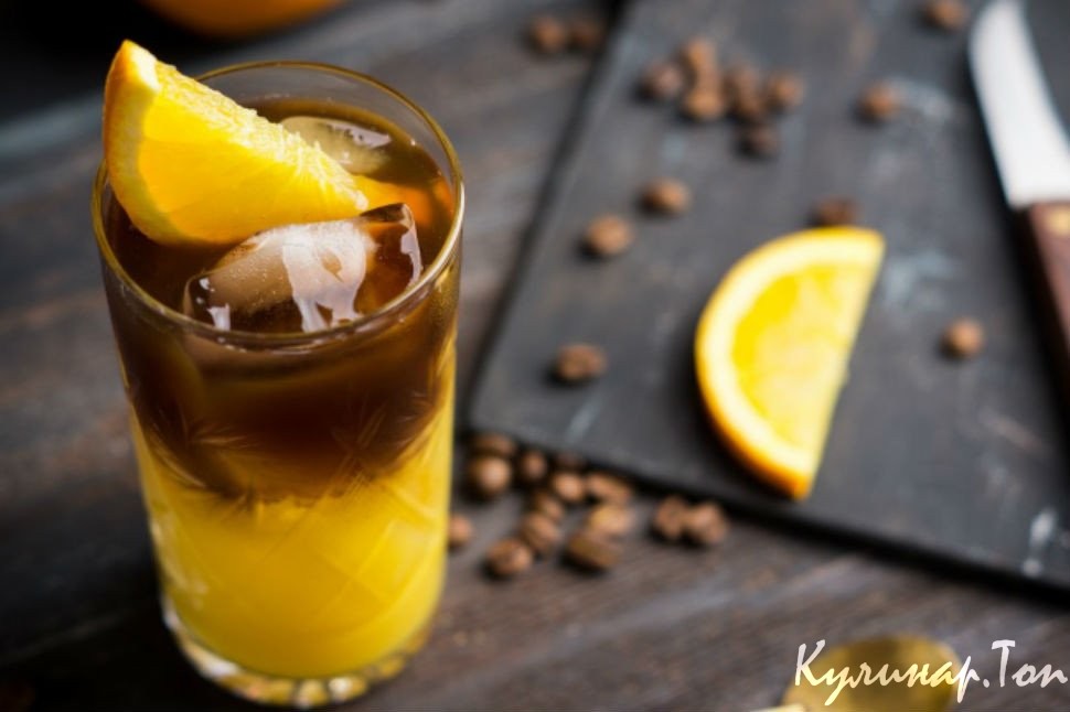 Ледяной апельсиновый кофе