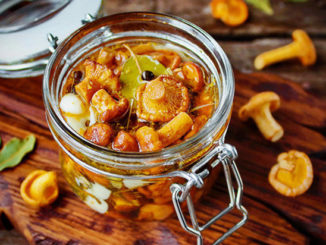 Маринованные лисички