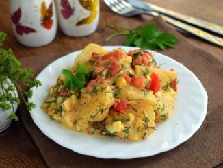 Пряный картофельный салат с укропом