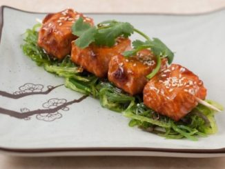 Шашлык из форели в луковом маринаде