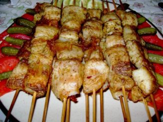 Шашлык из речной рыбы с картофелем