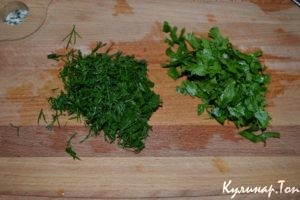 Салат с яйцом, тунцом и огурцом