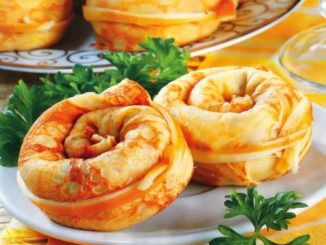 Блинные улитки с копченой рыбой