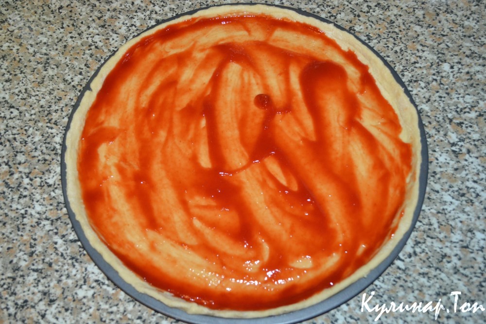 Пицца с грибами и кальмаром
