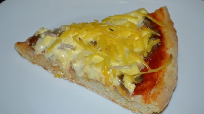 Пицца с грибами и кальмаром Пицца с грибами и кальмаром