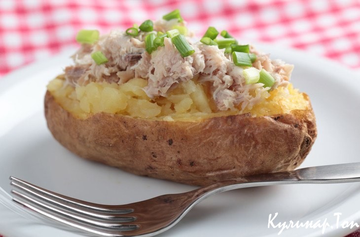Фаршированный тунцом картофель