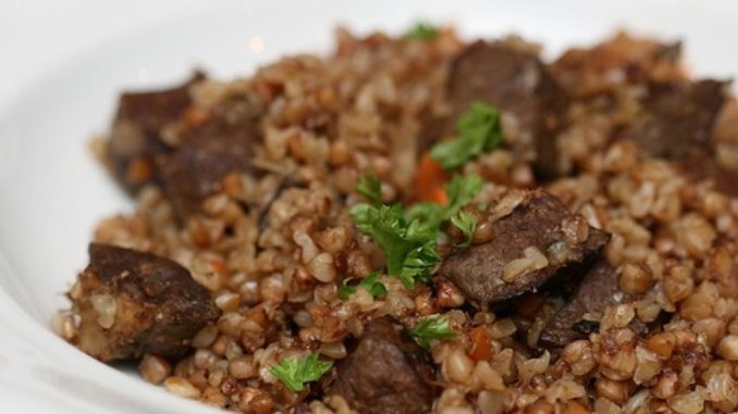 Гречневая каша с мясом Гречневая каша с мясом