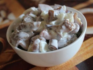 Грибной салат со сметаной