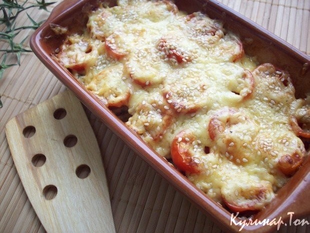 Кабачки, запеченные с шампиньонами и помидорами под сыром