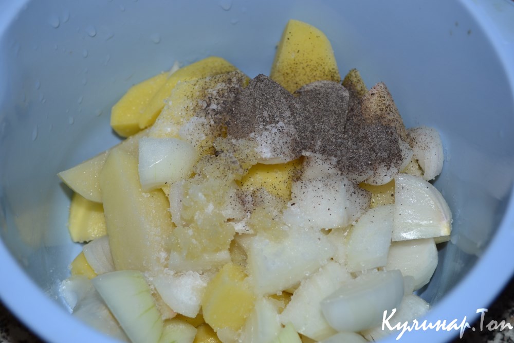 Картофель, запеченный с сосисками