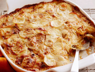 Картофельная запеканка с луком