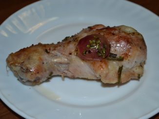 Курица под виноградом