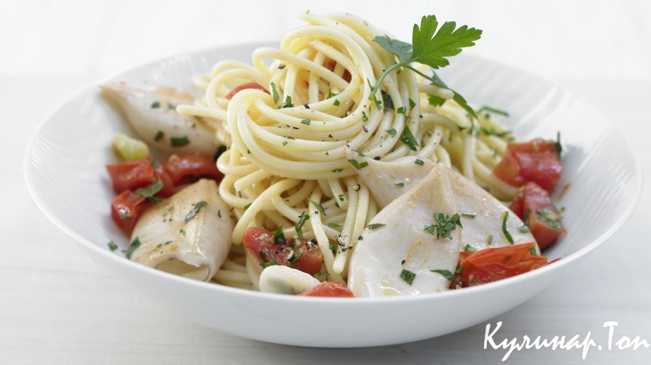 Паста с кальмарами