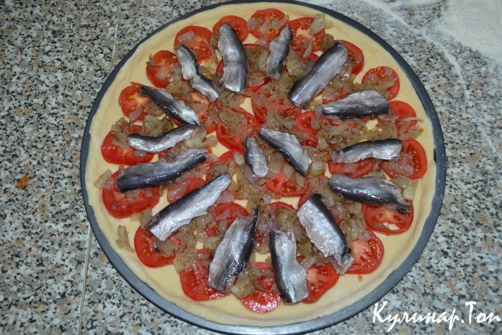 Пицца с анчоусами