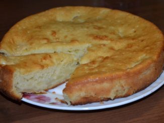 Шарлотка на кефире