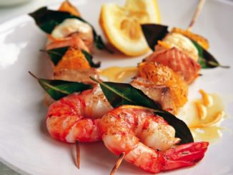 Шашлык ассорти из палтуса с креветками