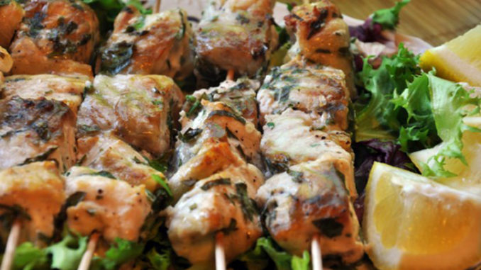 Шашлык из осетрины с раками Шашлык из осетрины с раками