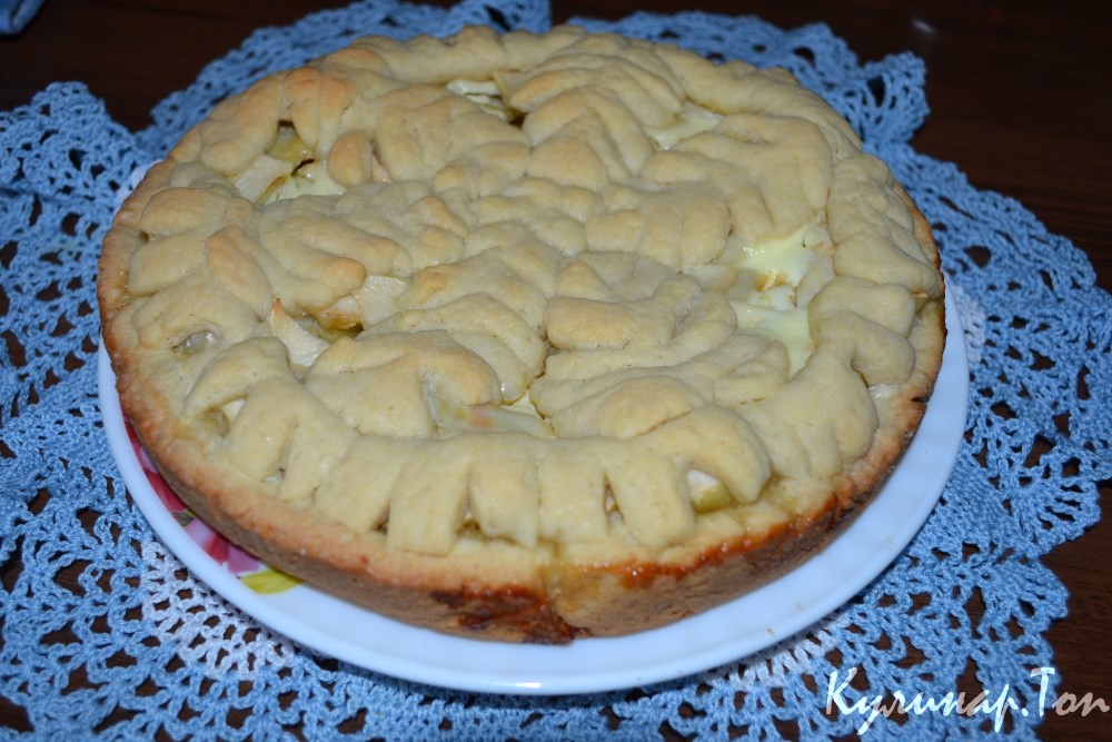 Яблочный пирог из песочного теста