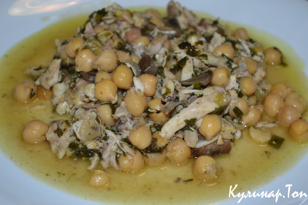 Жаркое с курицей и нутом