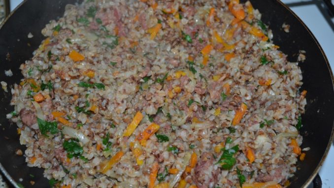Гречка по-купечески с тушенкой-15 Гречка по-купечески с тушенкой