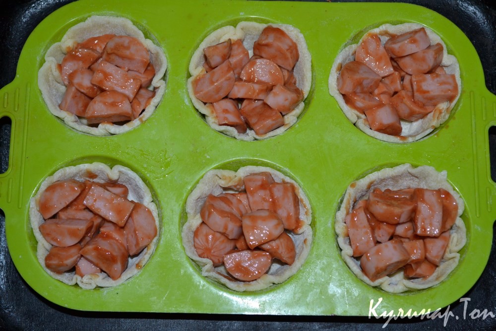 Корзинки с сосисками