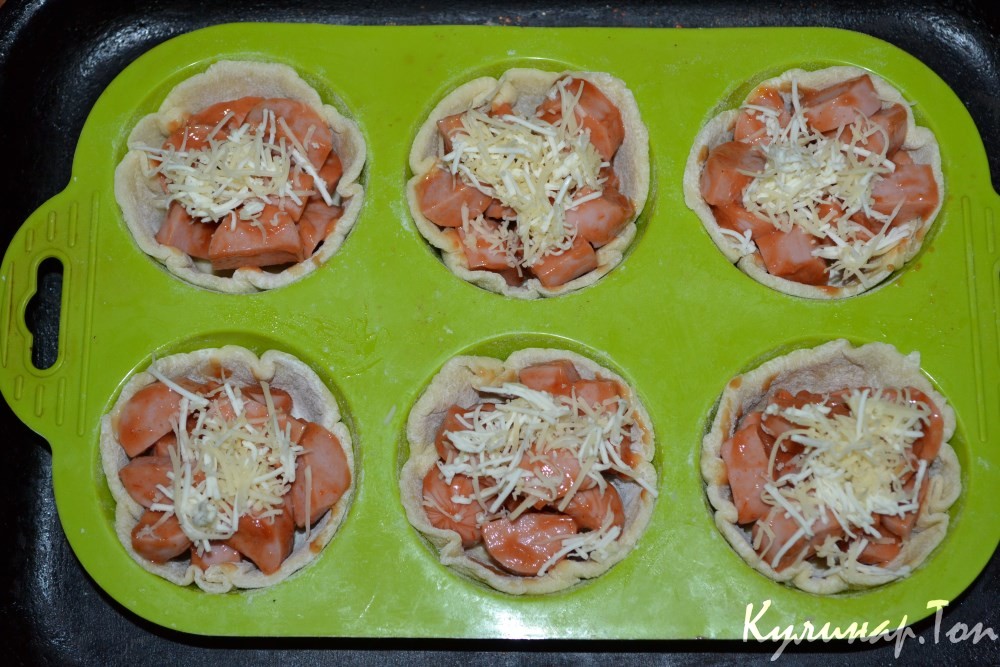 Корзинки с сосисками