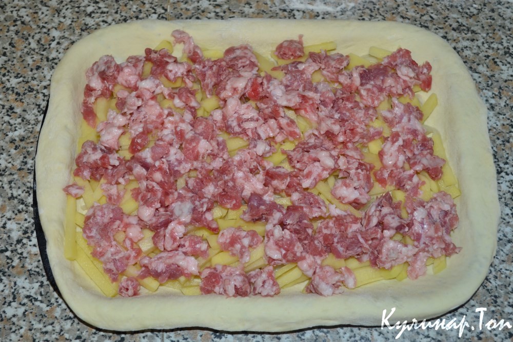 Пирог с картофелем и мясом