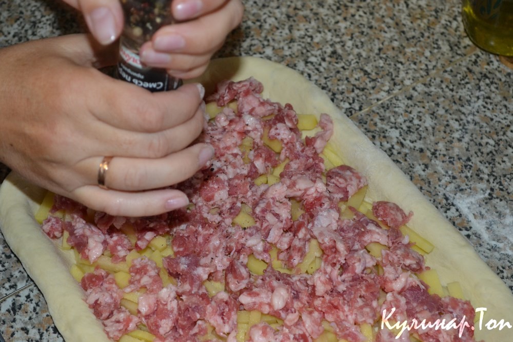 Пирог с картофелем и мясом