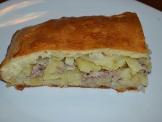 Пирог с картофелем и мясом