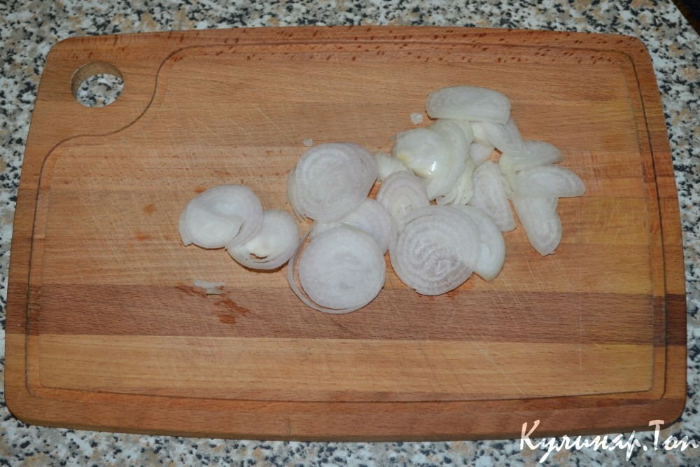 Картофельный салат с соленой скумбрией