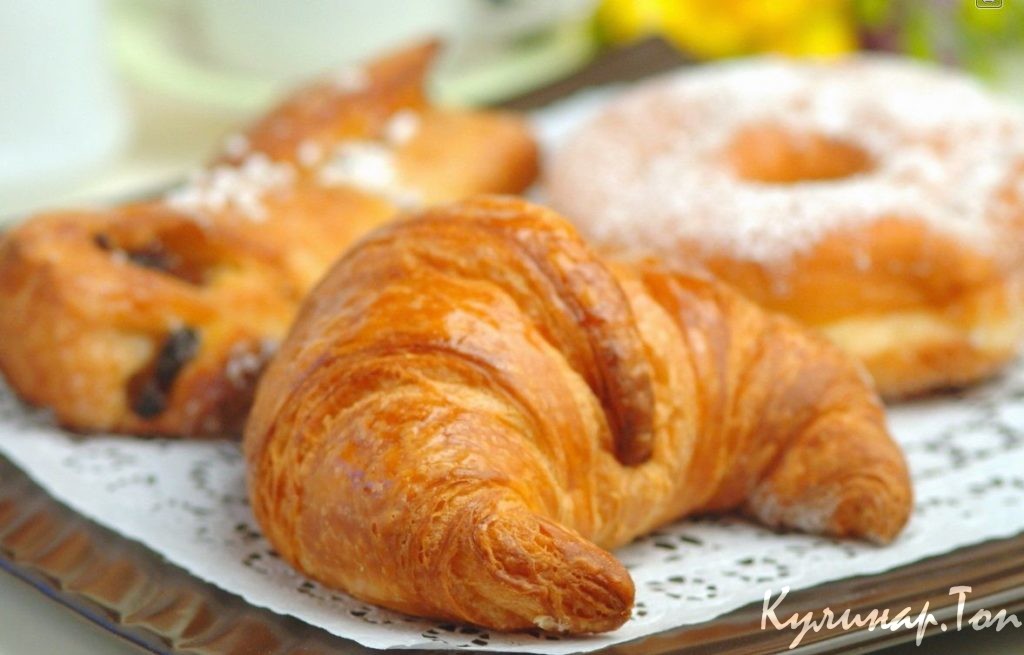 Круассаны с ананасами