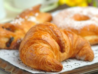 Круассаны с ананасами