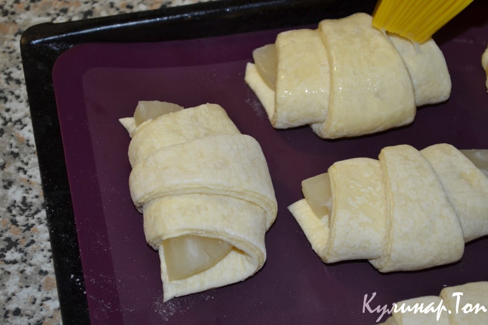 Круассаны с ананасом