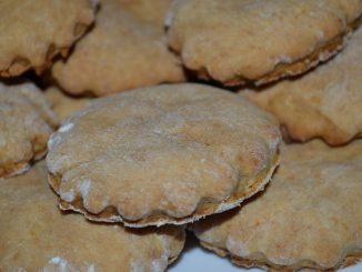 Медовые коржики на кефире