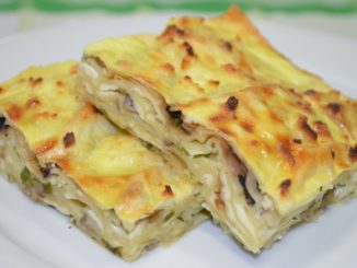 Пирог из лаваша с курицей и зеленью