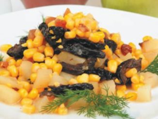 Плов из кукурузы с фруктами
