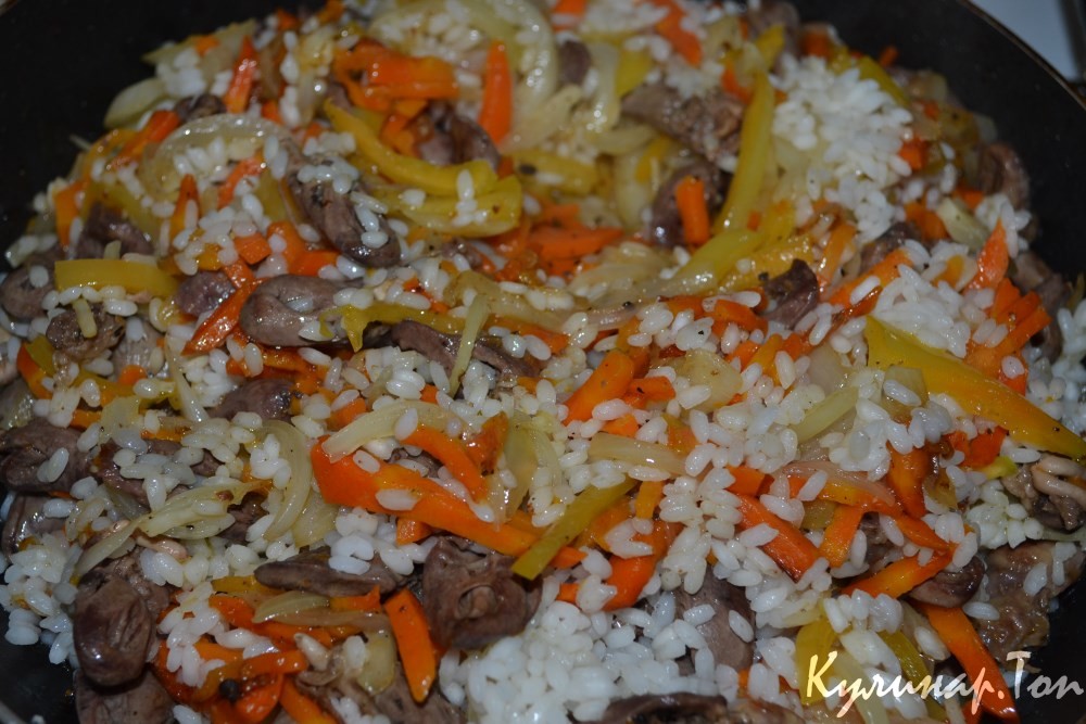 Плов с куриными сердечками