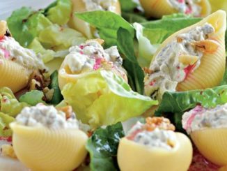 «Ракушки», фаршированные сыром и орехами