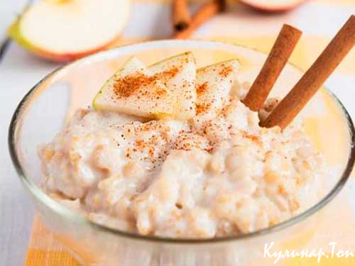 Рисовая каша с яблоками, изюмом и корицей Рисовая каша с яблоками, изюмом и корицей