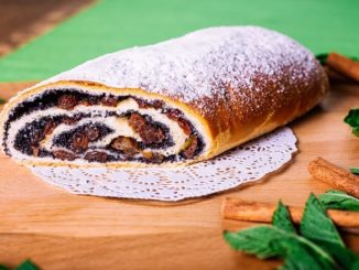 Рулет с маком и изюмом