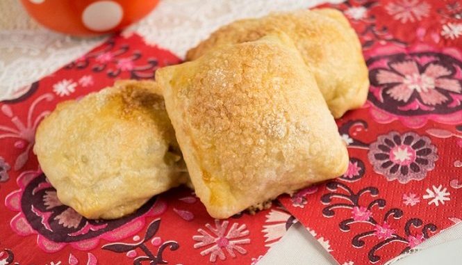 Слойки с яблоками и белым вином Слойки с яблоками и белым вином