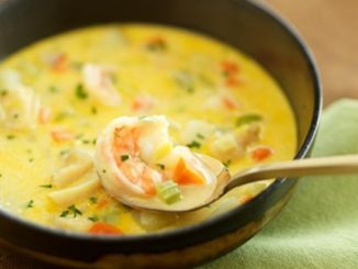 Суп с креветками и сыром