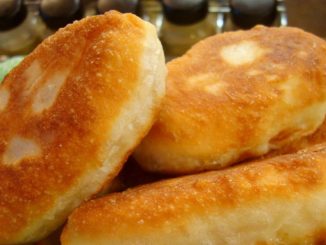 Жареные пирожки с картофелем